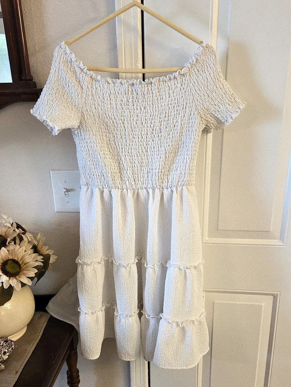 Art Class Smocked Girls Dress in White Size 14 Like New